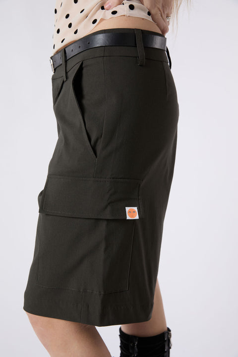 24/7 Bermuda Shorts - Blackest Black NEW