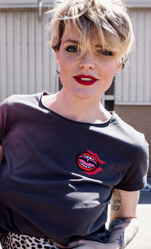 Lipstick Smear Tee - Heritage Black